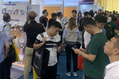 越南消费电子及信息通讯展览会展会现场图片