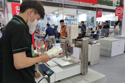 越南电子零部件展览会展会现场图片