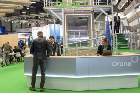 中东迪拜电梯展览会展会现场图片