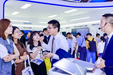 中国（青岛）教育装备展示会展会现场图片