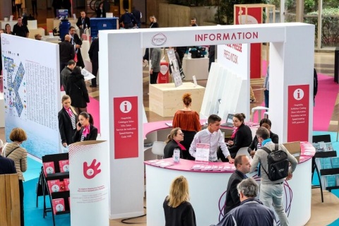 法国里昂泳池桑拿设备展览会展会现场图片