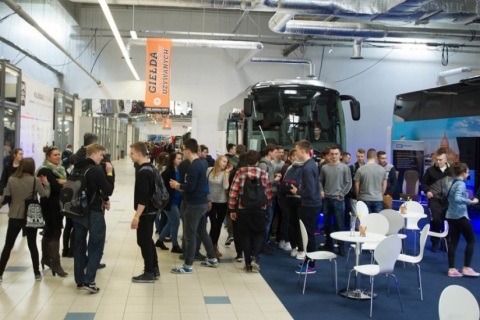 波兰交通及客车巴士展览会展会现场图片