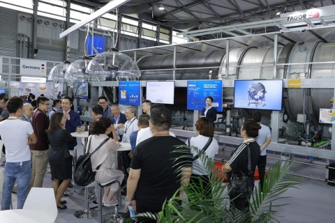 中国纺织品洗涤、皮革护理、清洁设备展-上海洗涤展展会现场图片