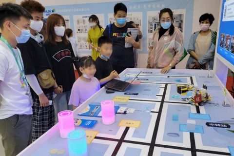 河南省教育装备博览会展会现场图片