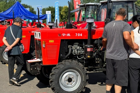 内蒙古农业机械展览会展会现场图片