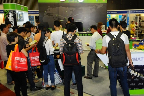 越南胡志明汽配及摩托车配件展览会展会现场图片