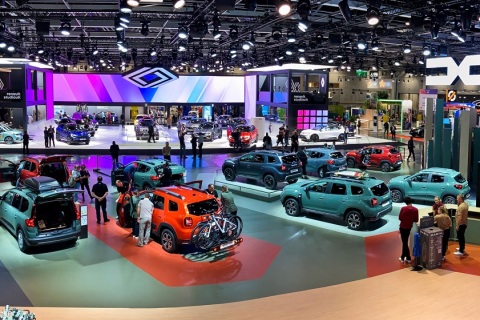 法国巴黎车展展会现场图片