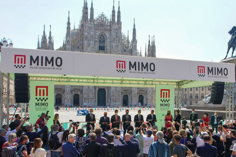 意大利米兰车展展会现场图片