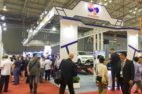 越南河内汽车及摩托车工业展览会展会现场图片
