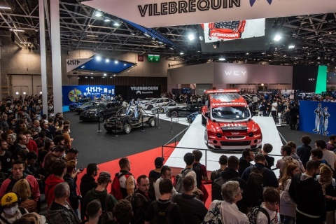 法国巴黎车展展会现场图片