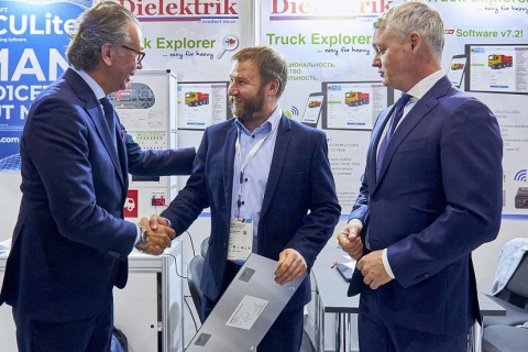 哈萨克斯坦汽车展览会展会现场图片