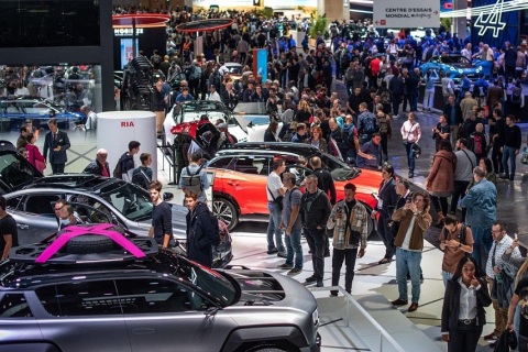 法国巴黎车展展会现场图片