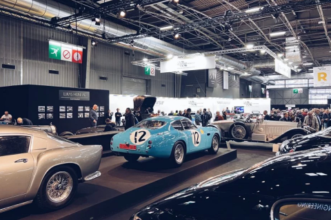 法国巴黎古董汽车、摩托车展览会展会现场图片