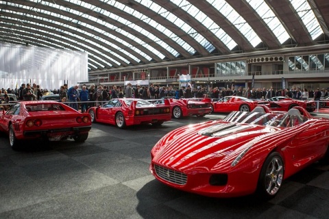 荷兰车展IAMS展会现场图片