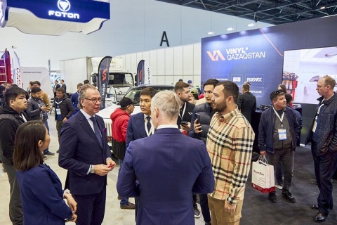 哈萨克斯坦努尔苏丹国际车展展会现场图片