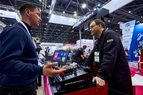 哈萨克斯坦努尔苏丹国际车展展会现场图片