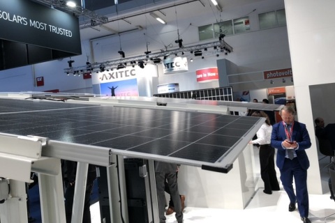 波兰国际太阳能光伏展展会现场图片