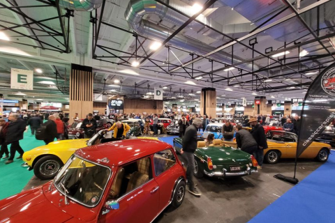 法国巴黎古董汽车、摩托车展览会展会现场图片