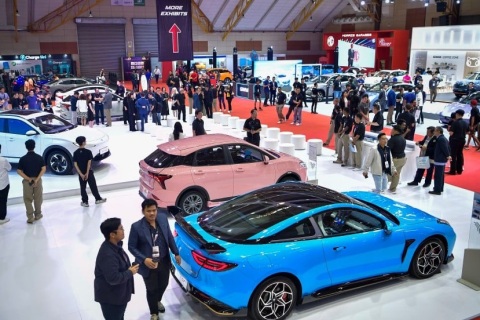 马来西亚车展展会现场图片