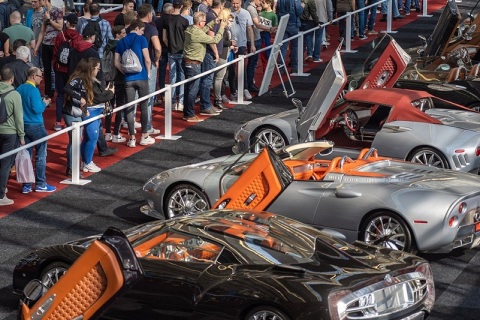 荷兰车展IAMS展会现场图片