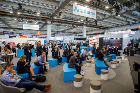 德国法兰克福汽车配件、维修保养及售后服务展览会展会现场图片