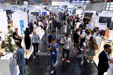 德国慕尼黑电动车充电设备展展会现场图片