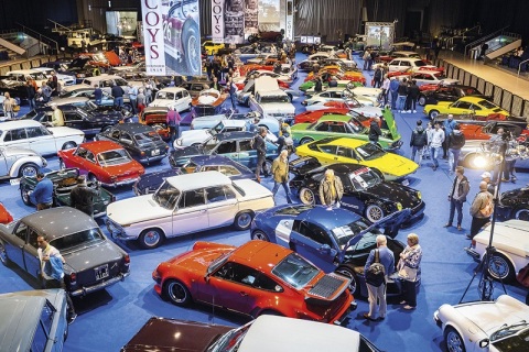 德国埃森改装车展览会展会现场图片