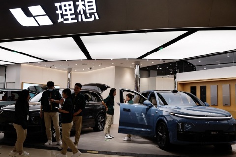 沙特利雅得电动汽车展览会展会现场图片