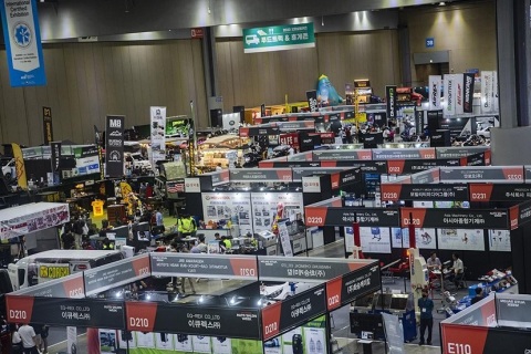 韩国首尔汽配及改装车展览会展会现场图片