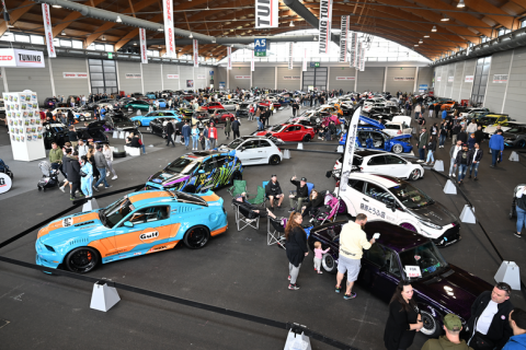 德国腓特烈港改装车展览会展会现场图片