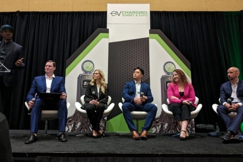 美国新能源电动车及充电桩展EVCS展会现场图片