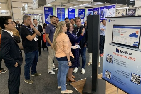 俄罗斯莫斯科汽配展览会MIMS展会现场图片