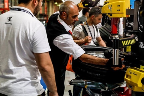 意大利博洛尼亚汽配、轮胎展览会展会现场图片