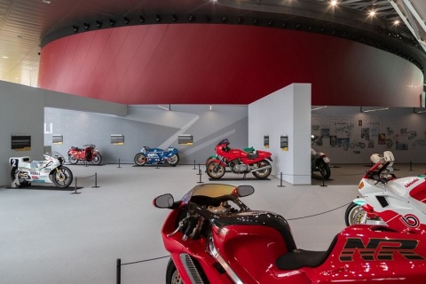 意大利米兰摩托车及自行车展展会现场图片