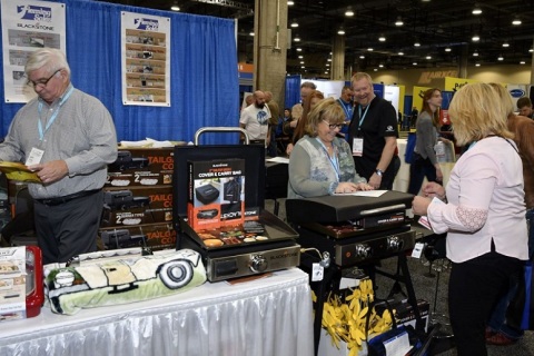 美国房车配件后市场大会展览会展会现场图片