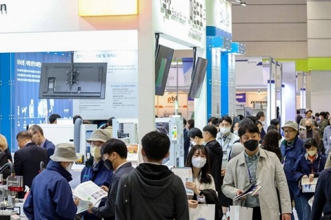 韩国首尔汽车电子工业技术展览会展会现场图片