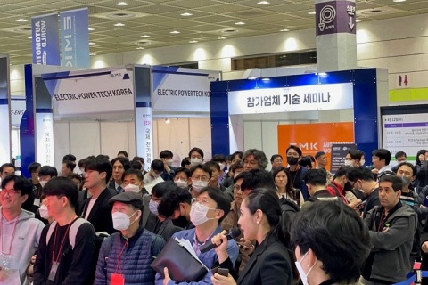 韩国首尔汽车电子工业技术展览会展会现场图片