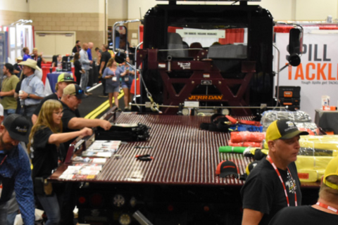 美国达拉斯拖车展览会展会现场图片