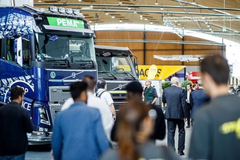 德国卡尔斯鲁厄商用车、卡车展览会展会现场图片