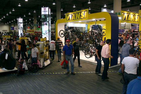 墨西哥摩托车及配件展览会展会现场图片