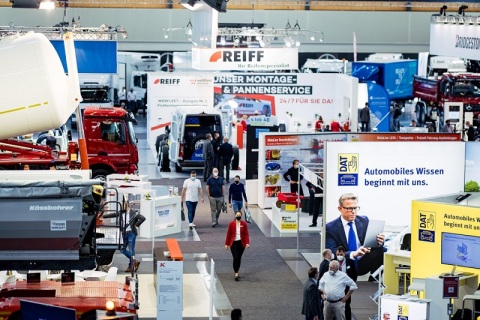 德国卡尔斯鲁厄商用车、卡车展览会展会现场图片