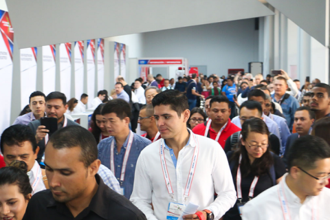 巴拿马轮胎展览会展会现场图片