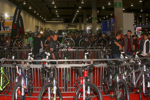 墨西哥摩托车及配件展览会展会现场图片