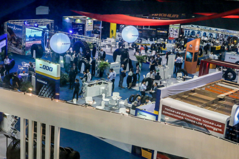巴拿马轮胎展览会展会现场图片