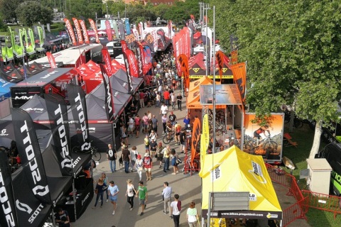 西班牙郝罗纳自行车展览会展会现场图片