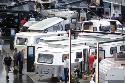 德国杜塞尔多夫房车露营展览会展会现场图片