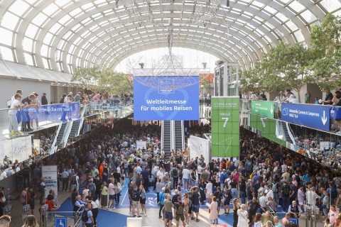 德国杜塞尔多夫房车露营展览会展会现场图片