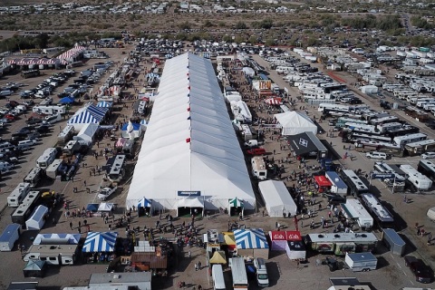 美国亚利桑那州房车展览会展会现场图片