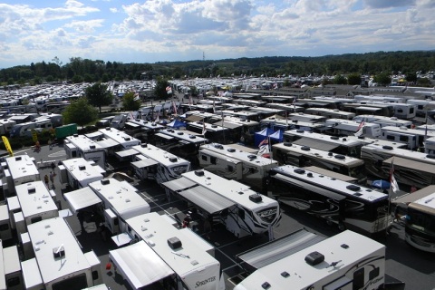 美国赫尔希房车及露营展览会展会现场图片