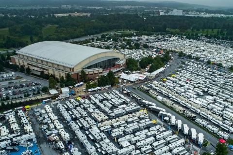美国赫尔希房车及露营展览会展会现场图片